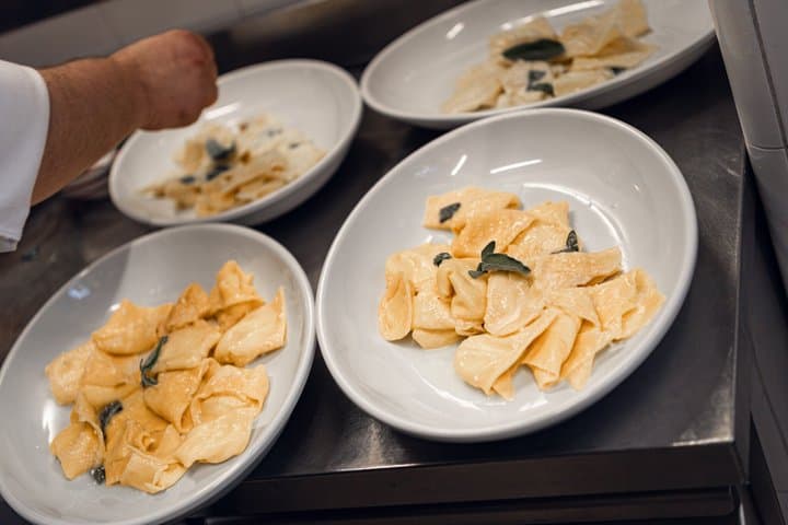 Florence Pasta Making Class or Lasagna, Tiramisu & Market Tour