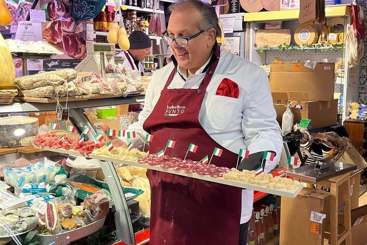 Local Food Market Tour in Rome