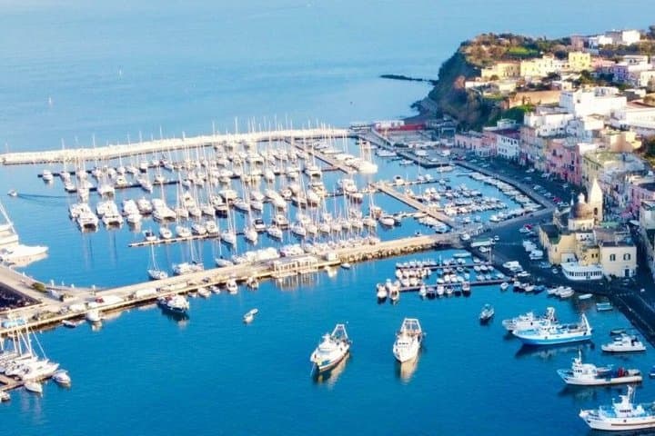 Procida Boat Tour with Optional Hotel Transfer