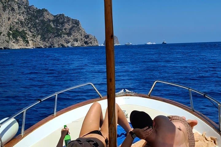 Capri Private Mini-Tour among the Wonders of the Island