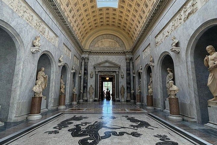 Vatican Museums and Sistine Chapel Entrance with Audio Guide