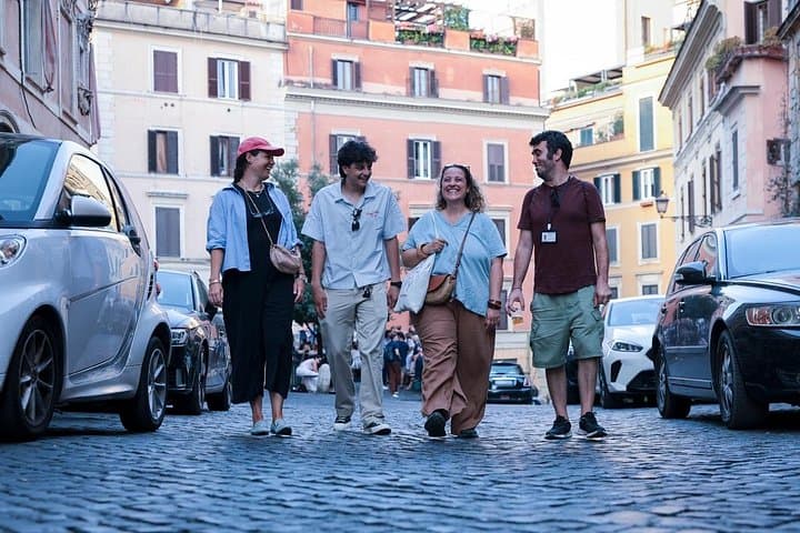 Rome Colosseum: Pizza & Aperitivo Food Tour at Sunset