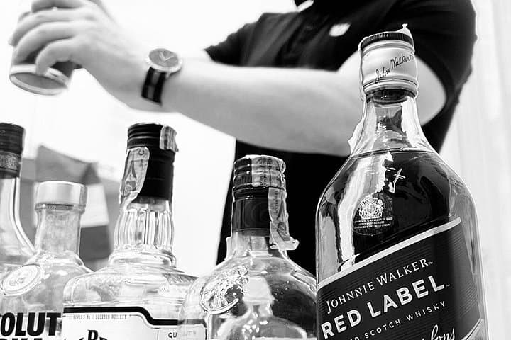 The Art of Italian Aperitivo: A Hands-on Cocktail Class
