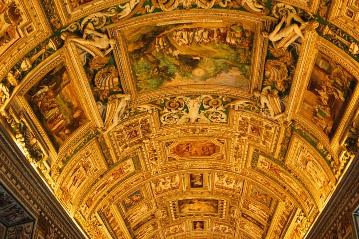 Vatican Museums Escorted Entry & Sistine Chapel Tickets