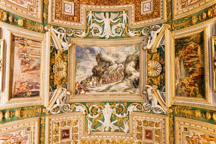 Vatican Museums Escorted Entry & Sistine Chapel Tickets