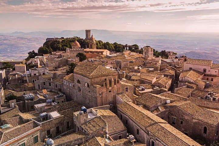 Visit the Enchanting Temple of Segesta and Discover Sicily