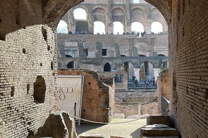 Colosseum & Mamertine Prison Guided Tour