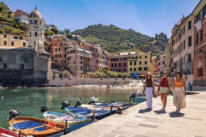Small Group Best of Cinque Terre and Pisa from Florence