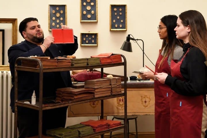 Leather Passport Holder Workshop in Florence Historic Centre
