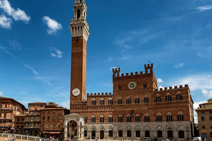 Siena Scavenger Hunt & Highlights Self-Guided Walking Tour