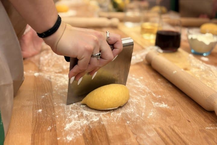 Florence: Tiramisu & Pasta Cooking Class with Unlimited Wine