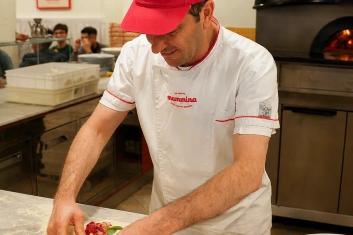 Pizza Making Class in Moscova District in Milan