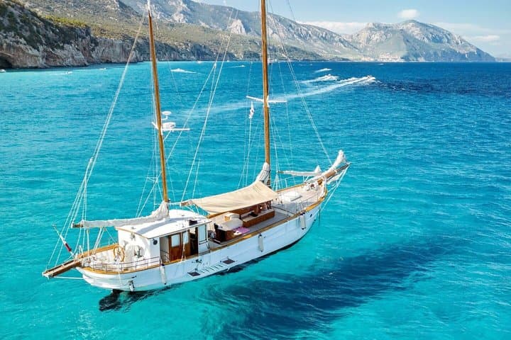Cala Gonone Tour Gulf of Orosei aboard the Sailing Boat Dovesesto