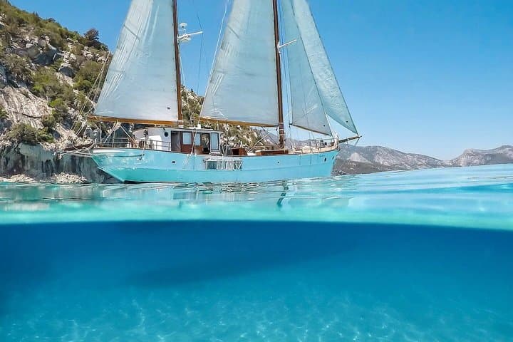 Cala Gonone Tour Gulf of Orosei aboard the Sailing Boat Dovesesto
