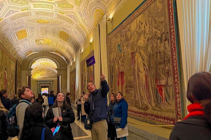 Vatican Museums, Sistine Chapel & St. Peter's Basilica Tour