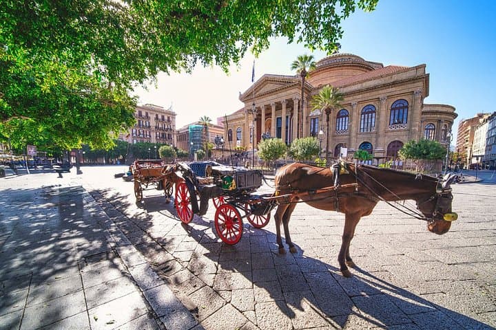 Palermo Scavenger Hunt & Highlights Self-Guided Walking Tour