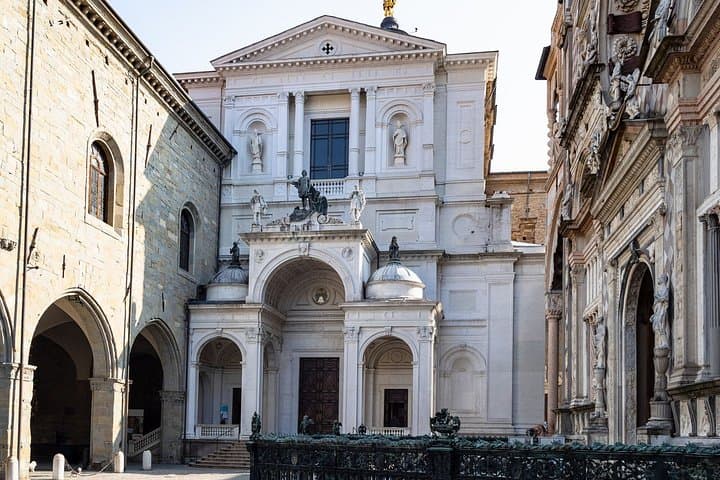 Old Bergamo Scavenger Hunt & Highlights Self-Guided Walking Tour
