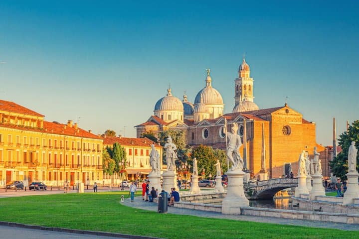 Padua Scavenger Hunt & Highlights Self-Guided Walking Tour