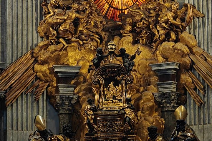 St. Peter's Basilica Priority Entrance with Audio Guide