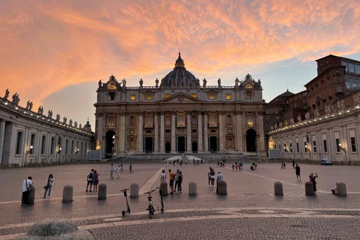 St. Peter's Basilica Priority Entrance with Audio Guide