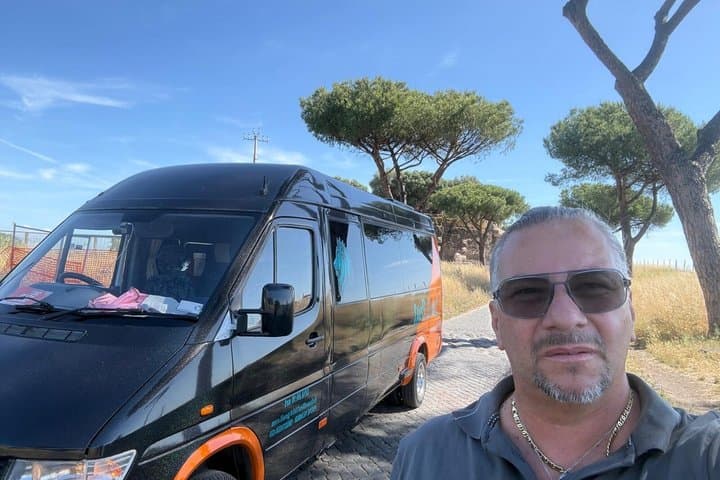 San Gregorio Armeno Markets in Naples by Bus Granturismo