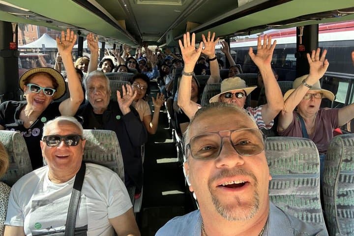 San Gregorio Armeno Markets in Naples by Bus Granturismo