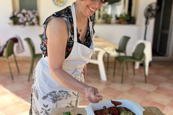 Guided tour of the Ortigia market and traditional cooking class