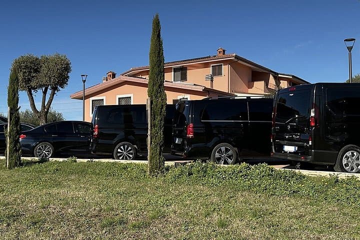 Luxury private Transfer from Milan center to Malpensa Airport