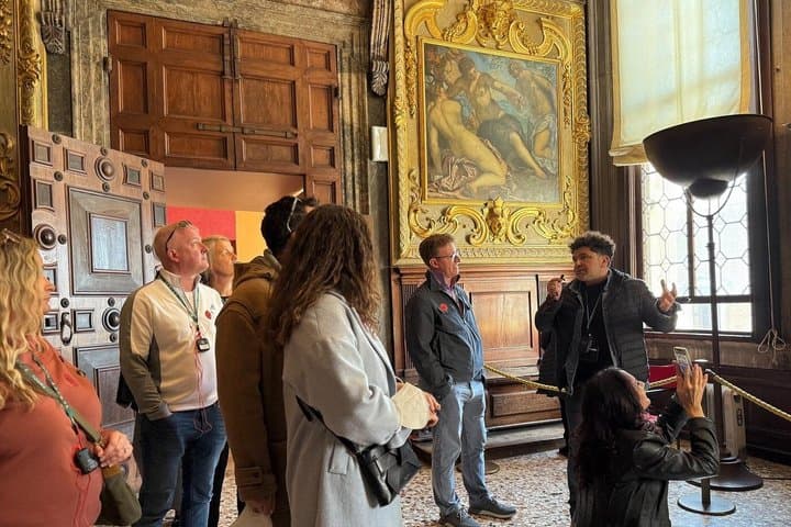 All-in-one Venice: Basilica, Doge Palace, Islands & Gondola Ride