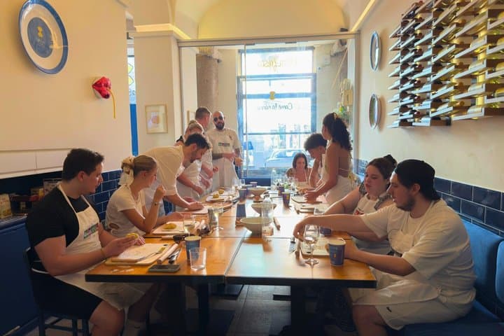 Rome Pasta and Tiramisu Cooking Class with Prosecco