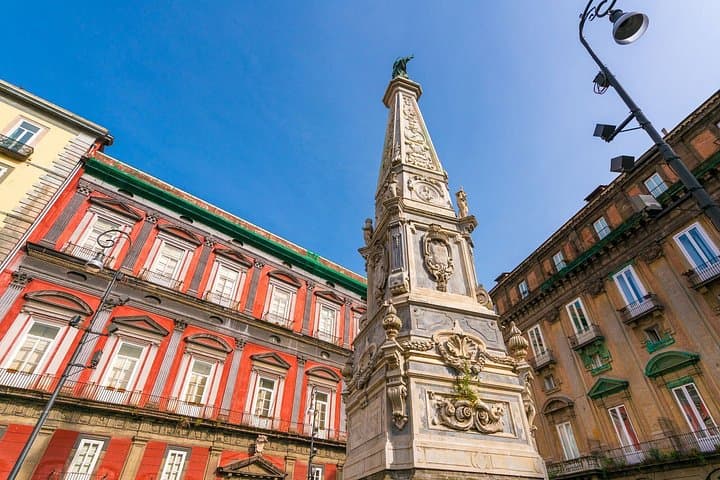 Naples Scavenger Hunt & Highlights Self-Guided Walking Tour