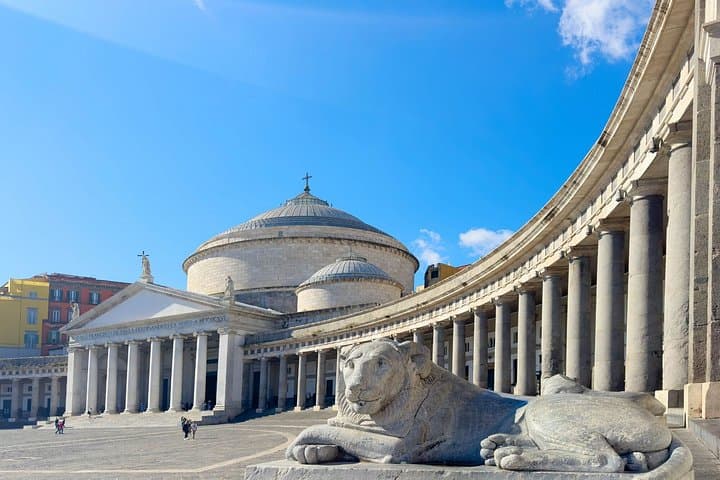 Naples Scavenger Hunt & Highlights Self-Guided Walking Tour