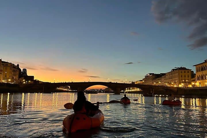 Kayak Soft in Florence under the Pontevecchio Arches