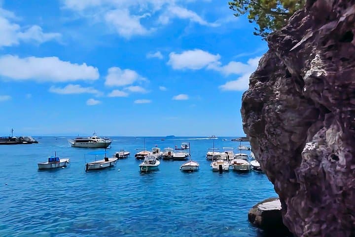 Positano Boat Tour with Swimming & Photography from Amalfi