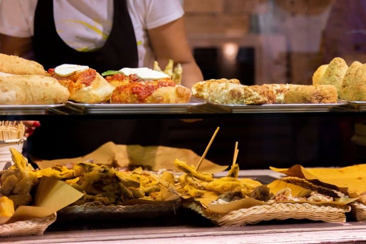 Naples Street Food Experience & Historic Center Walking Tour