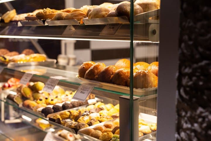 Naples Street Food Experience & Historic Center Walking Tour