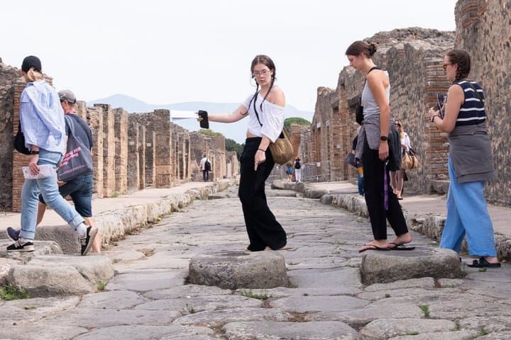 Rome Pompeii and Royal Palace of Caserta Guided Day Trip