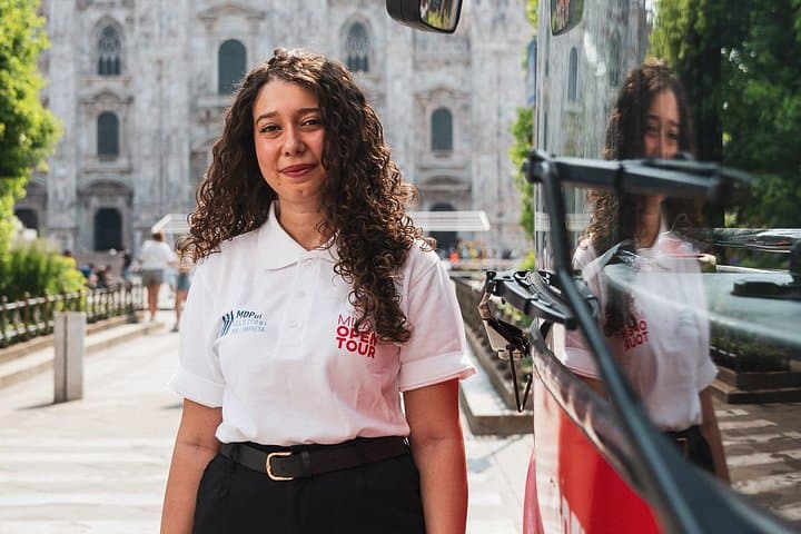 48-Hour "Gray Line" Milan Hop-On Hop-Off Tour with Audio Guide