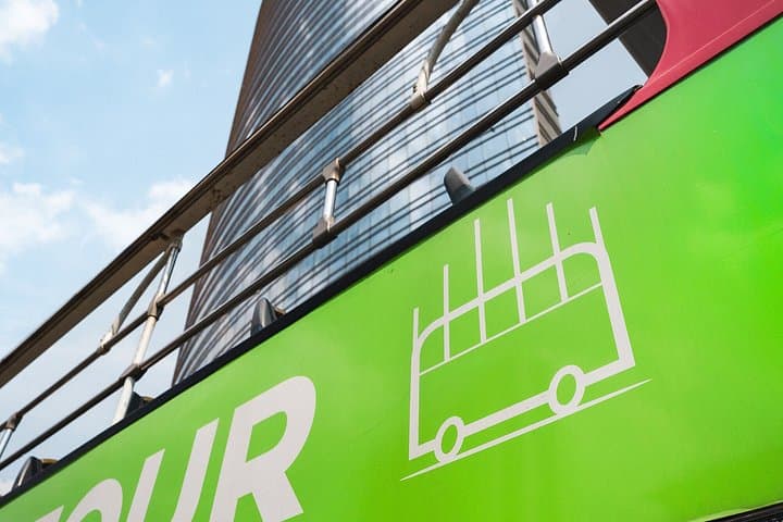24-Hour "Gray Line" Milan Hop-On Hop-Off Tour with Audio Guide
