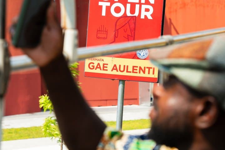 Gray Line Milan Hop-On Hop-Off Tour with Audio Guide