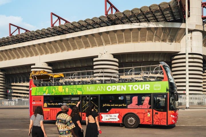 Gray Line Milan Hop-On Hop-Off Tour with Audio Guide