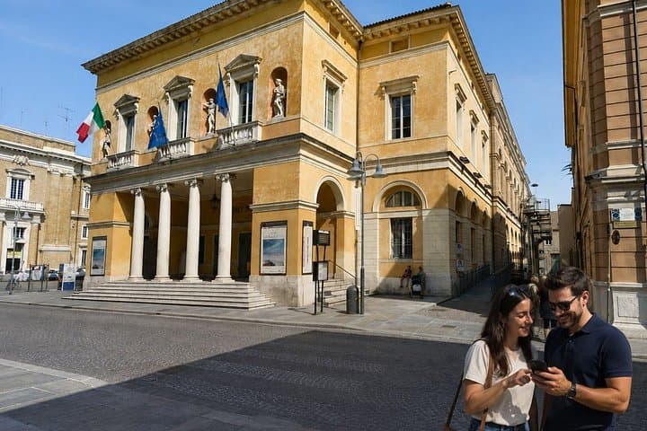 Ravenna Scavenger Hunt & Highlights Self-Guided Walking Tour