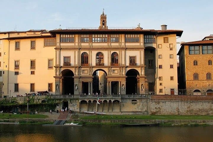 Uffizi and Vasari Corridor Medici Experience