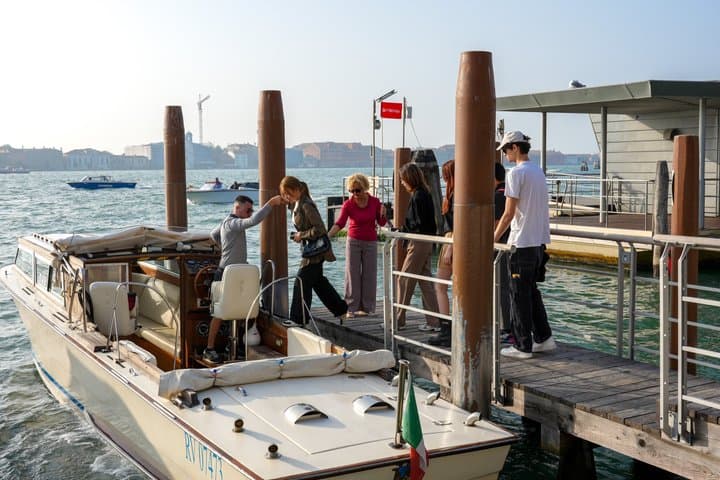 Venice Semi Private Sunset Boat Tour with Prosecco