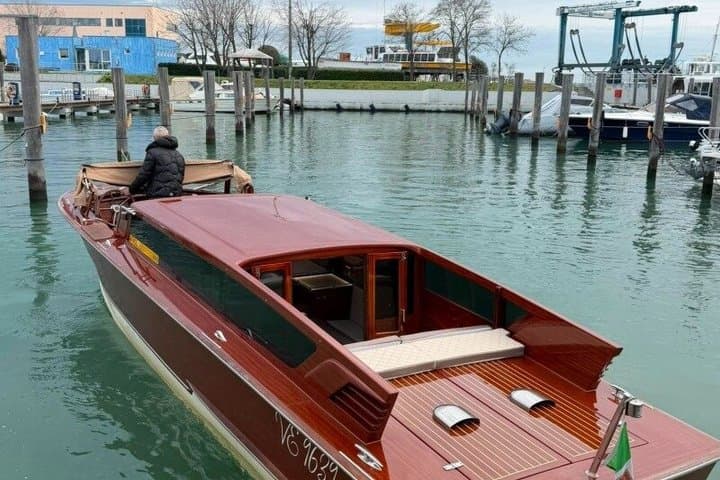 Venice Semi Private Sunset Boat Tour with Prosecco