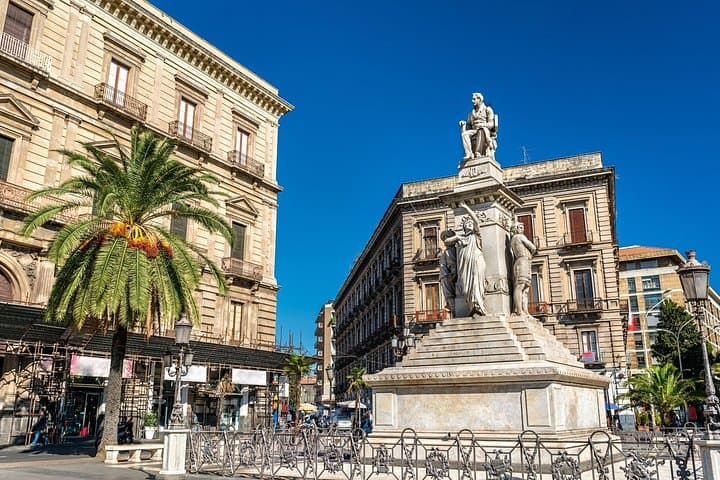 Catania Scavenger Hunt & Highlights Self-Guided Walking Tour