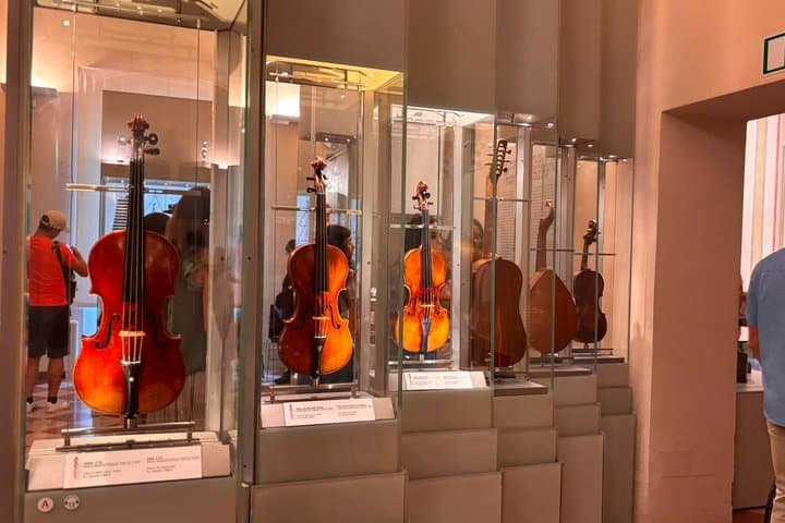 Florence: Accademia Gallery Ticket with Audio Guide