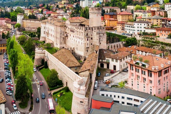 Trento Scavenger Hunt & Highlights Self-Guided Walking Tour