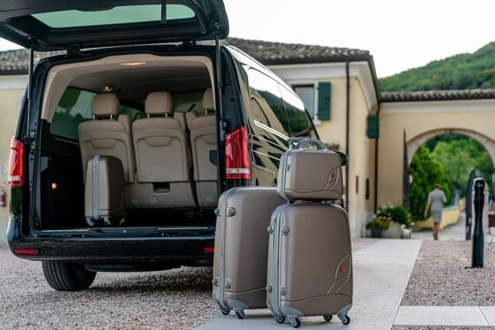 Private Transfer: Lake Garda to Trieste Cruise Terminal