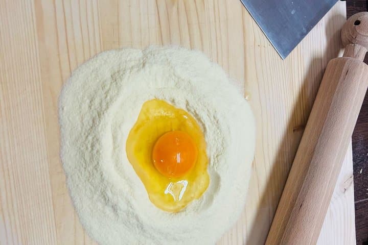 Cooking Class with Wine Tasting in Assisi center